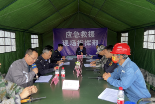 以練為戰(zhàn)，筑牢安全生產(chǎn)發(fā)展防線——贛縣區(qū)（贛州高新區(qū)）開展危險(xiǎn)化學(xué)品事故應(yīng)急救援演練